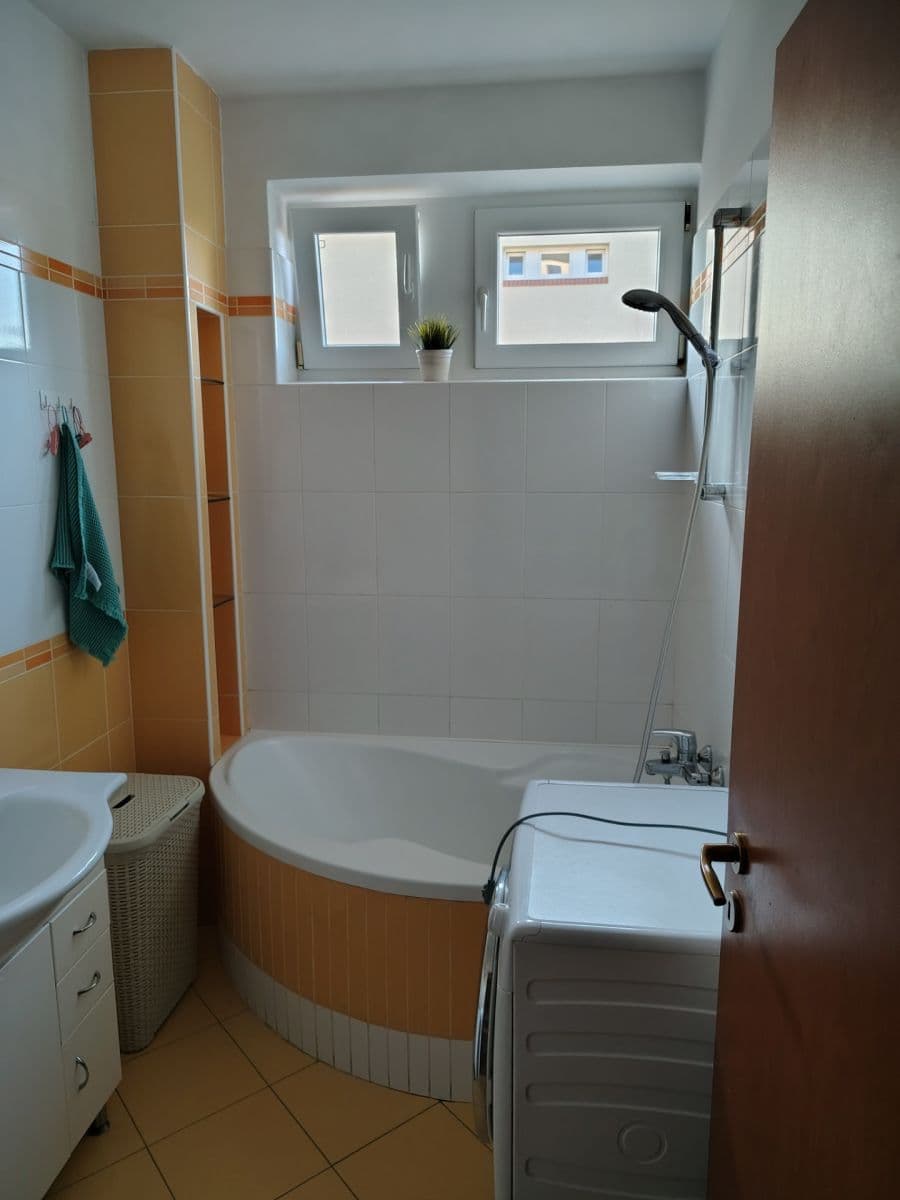 Pronájem bytu 3+kk 92 m², Školní, Bakov nad Jizerou, Středočeský kraj Pronájem bytu 3+kk 92 m², Školní, Bakov nad Jizerou, Středočeský kraj