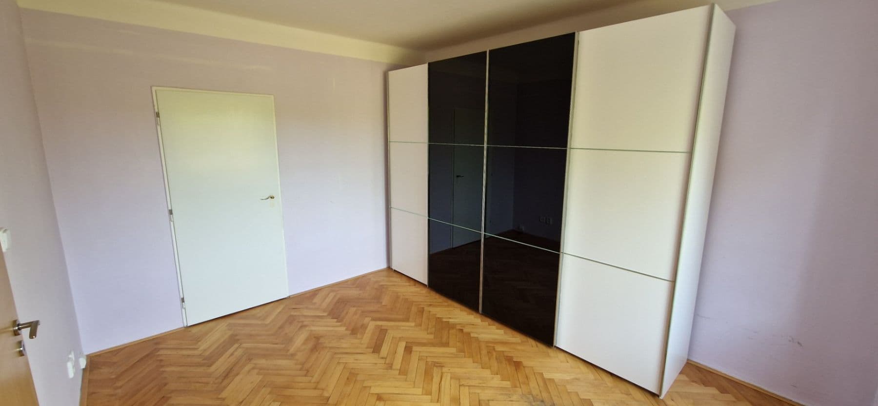 Pronájem bytu 2+1 54 m², Pod Lipami, Praha, Praha Pronájem bytu 2+1 54 m², Pod Lipami, Praha, Praha