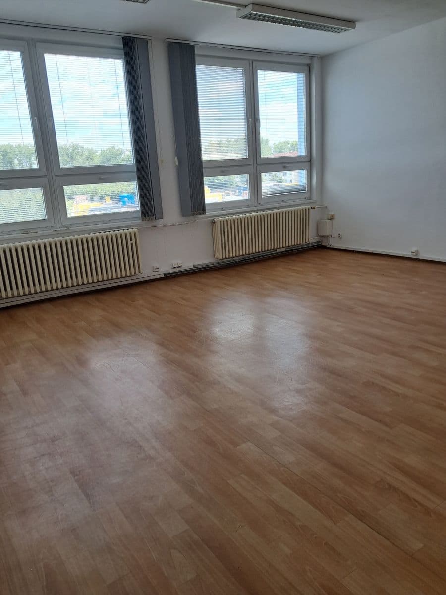 Pronájem kanceláře 192 m², Drahelická, Nymburk, Středočeský kraj Pronájem kanceláře 192 m², Drahelická, Nymburk, Středočeský kraj