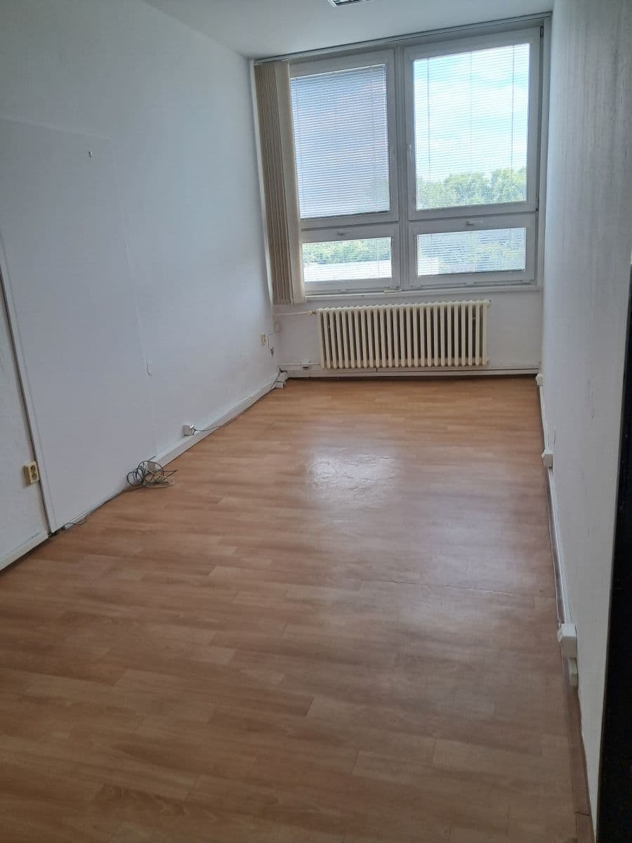 Pronájem kanceláře 192 m², Drahelická, Nymburk, Středočeský kraj Pronájem kanceláře 192 m², Drahelická, Nymburk, Středočeský kraj