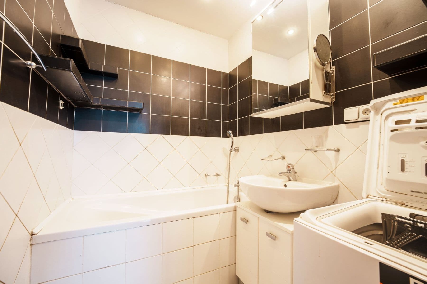 Pronájem bytu 3+1 63 m², Hvězdova, Praha, Praha Pronájem bytu 3+1 63 m², Hvězdova, Praha, Praha