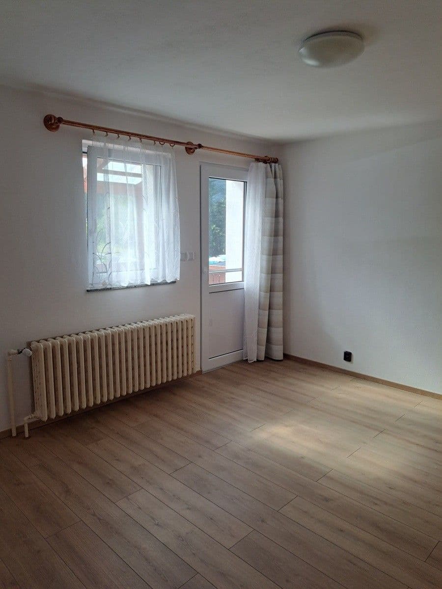 Pronájem bytu 4+1 180 m², Plánice, Plzeňský kraj Pronájem bytu 4+1 180 m², Plánice, Plzeňský kraj