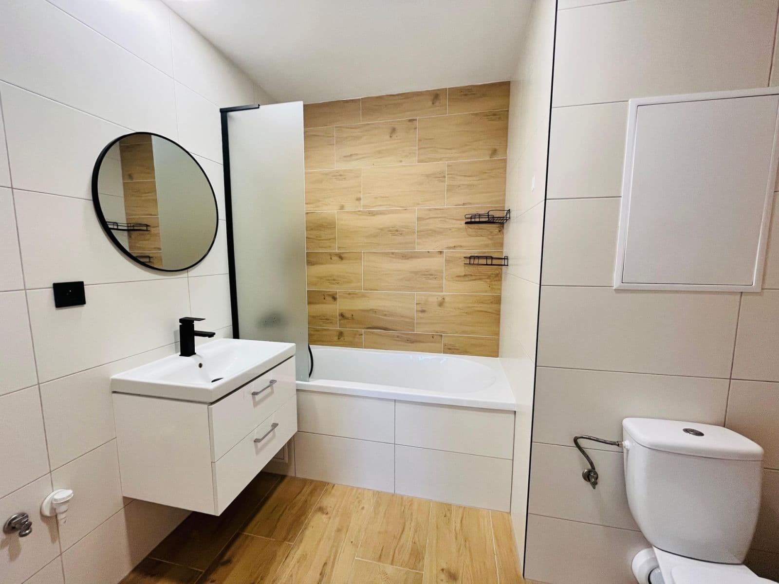 Pronájem bytu 3+kk 72 m², Javorová, Most, Ústecký kraj Pronájem bytu 3+kk 72 m², Javorová, Most, Ústecký kraj