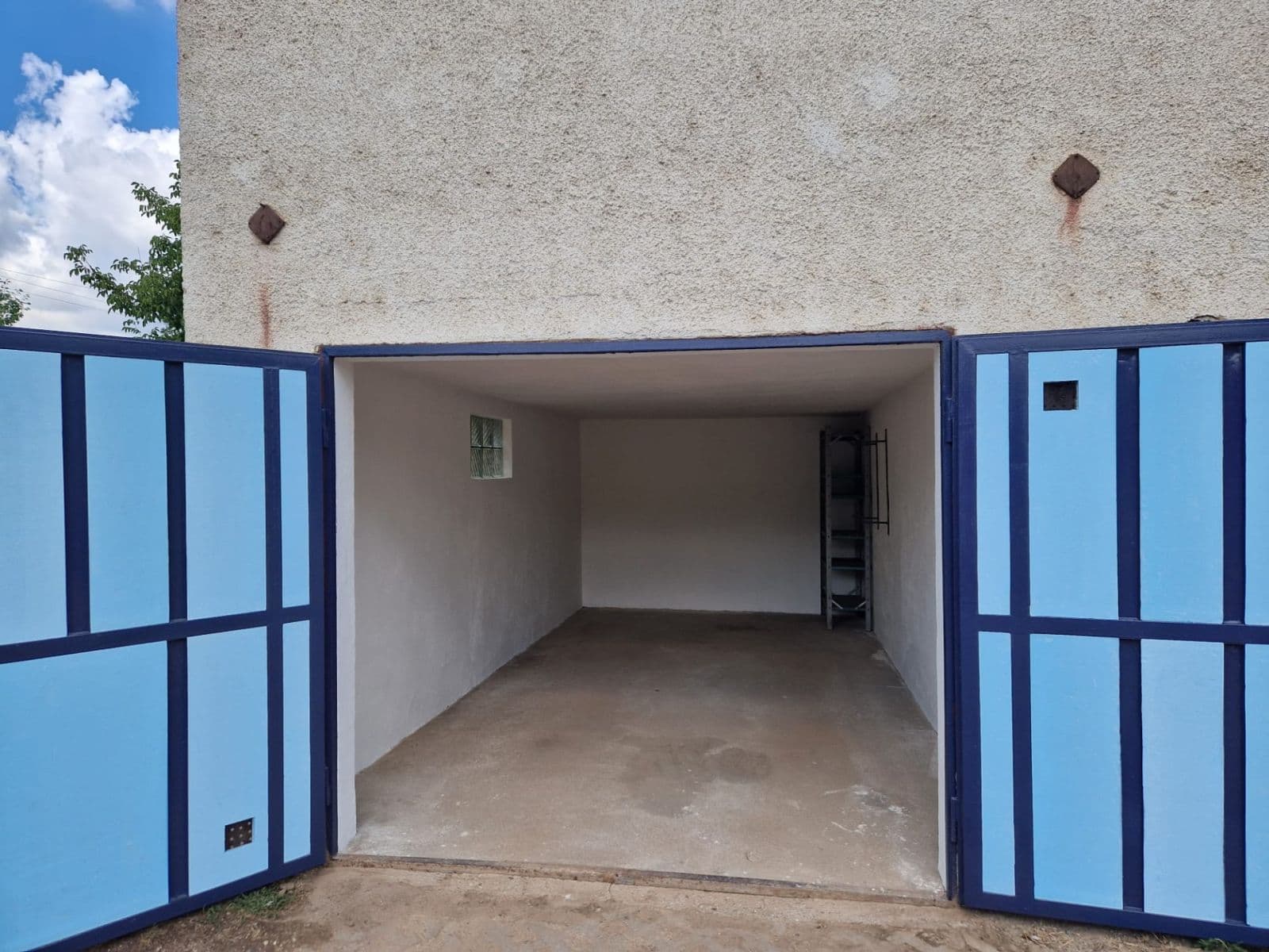 Prodej garáže 23 m², Hodonín, Jihomoravský kraj Prodej garáže 23 m², Hodonín, Jihomoravský kraj