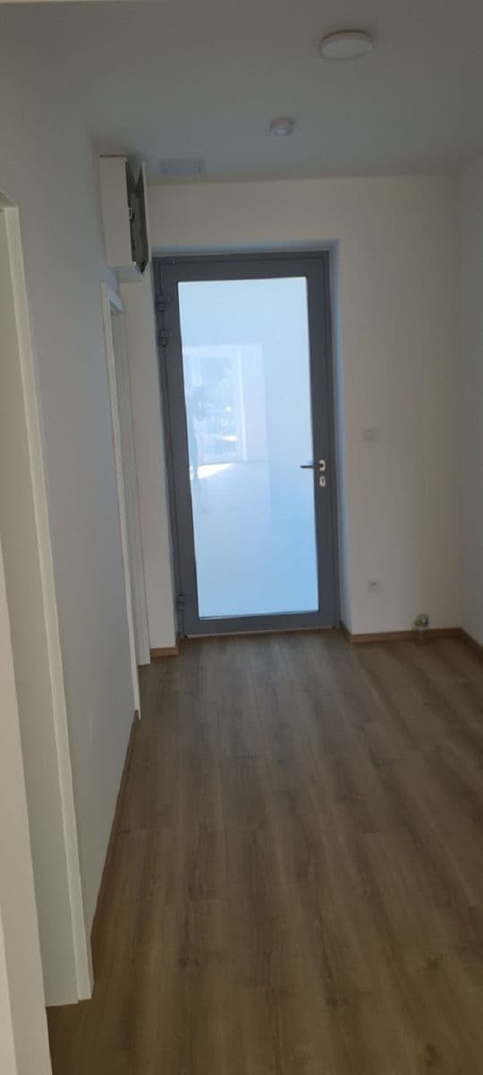 Pronájem bytu 2+kk 84 m², Hradišťská, Staré Město, Zlínský kraj Pronájem bytu 2+kk 84 m², Hradišťská, Staré Město, Zlínský kraj