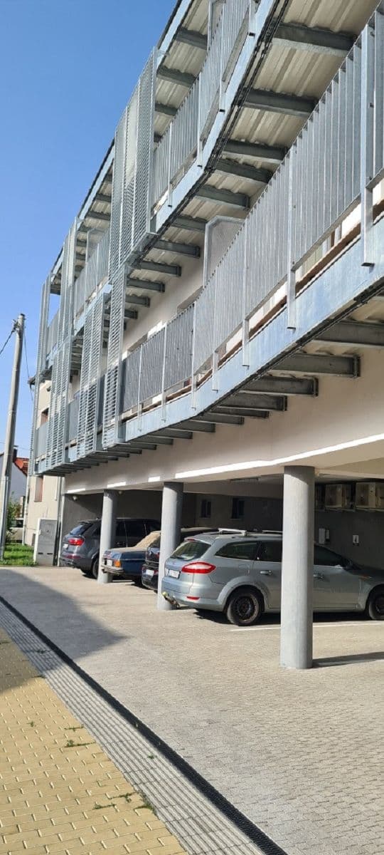 Pronájem bytu 2+kk 84 m², Hradišťská, Staré Město, Zlínský kraj Pronájem bytu 2+kk 84 m², Hradišťská, Staré Město, Zlínský kraj