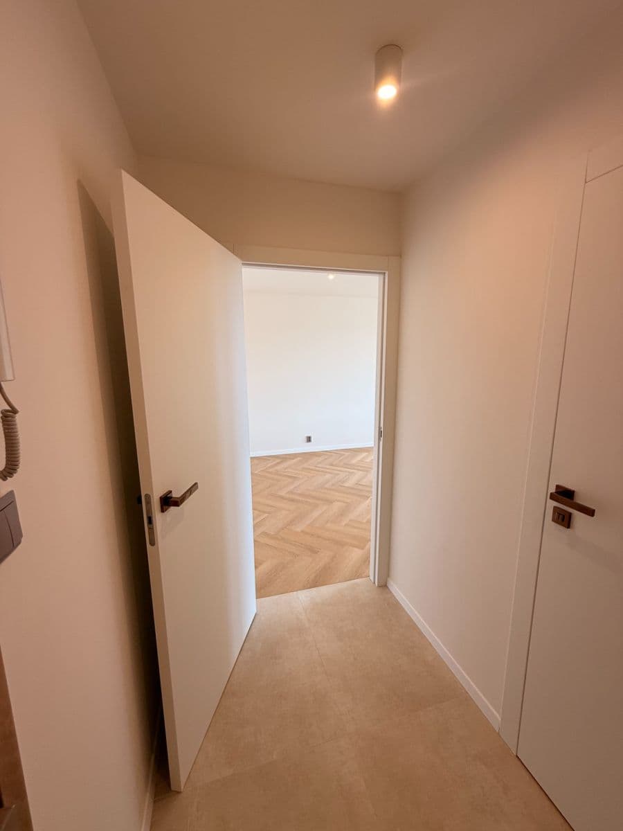 Prodej bytu 2+kk 34 m², Kojetická, Neratovice, Středočeský kraj Prodej bytu 2+kk 34 m², Kojetická, Neratovice, Středočeský kraj