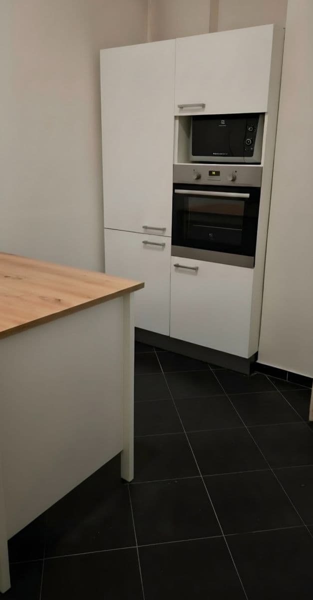 Pronájem bytu 2+1 56 m², Petrské náměstí, Praha, Praha Pronájem bytu 2+1 56 m², Petrské náměstí, Praha, Praha