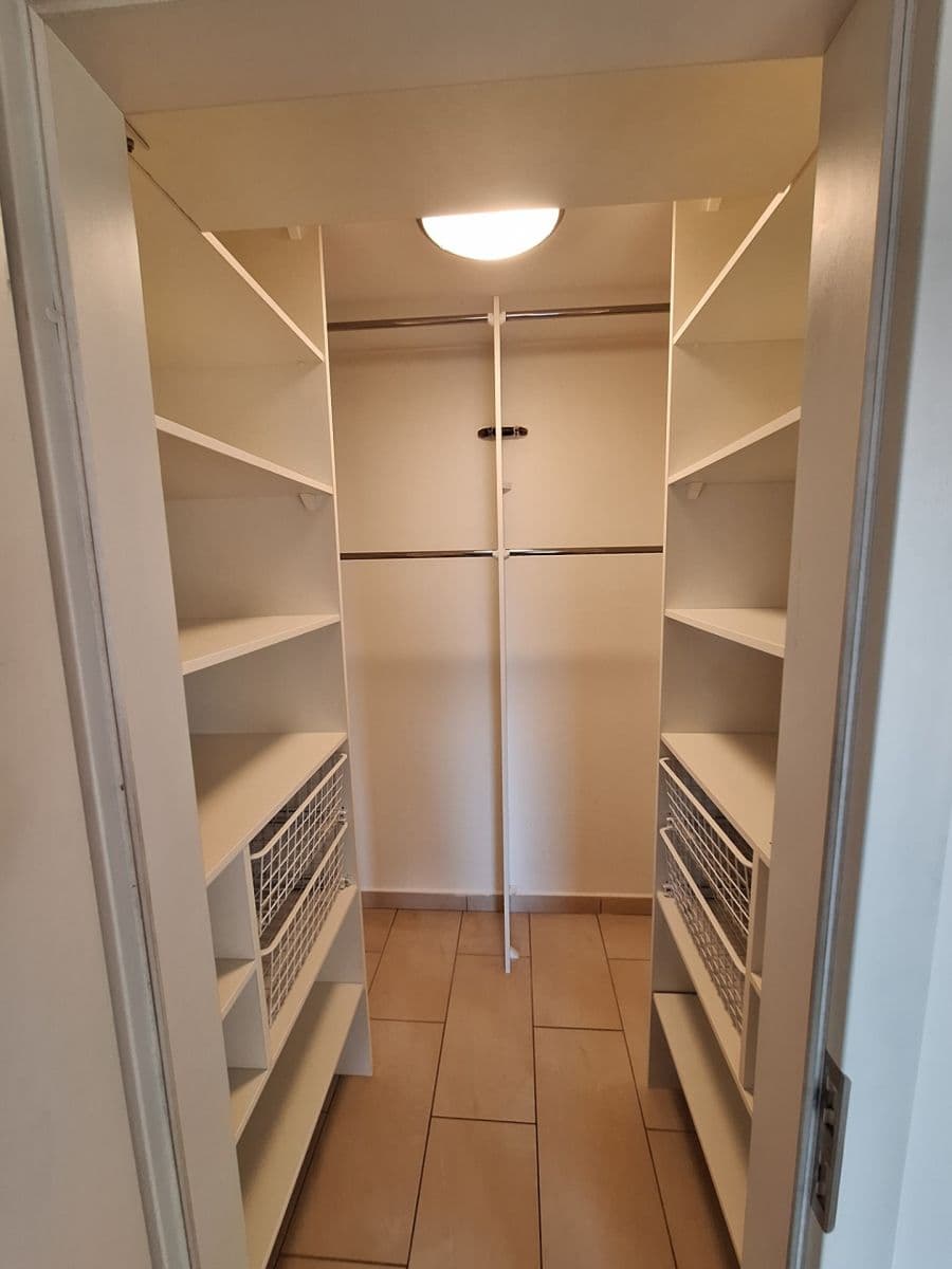 Pronájem bytu 3+kk 120 m², Benická, Praha, Praha Pronájem bytu 3+kk 120 m², Benická, Praha, Praha