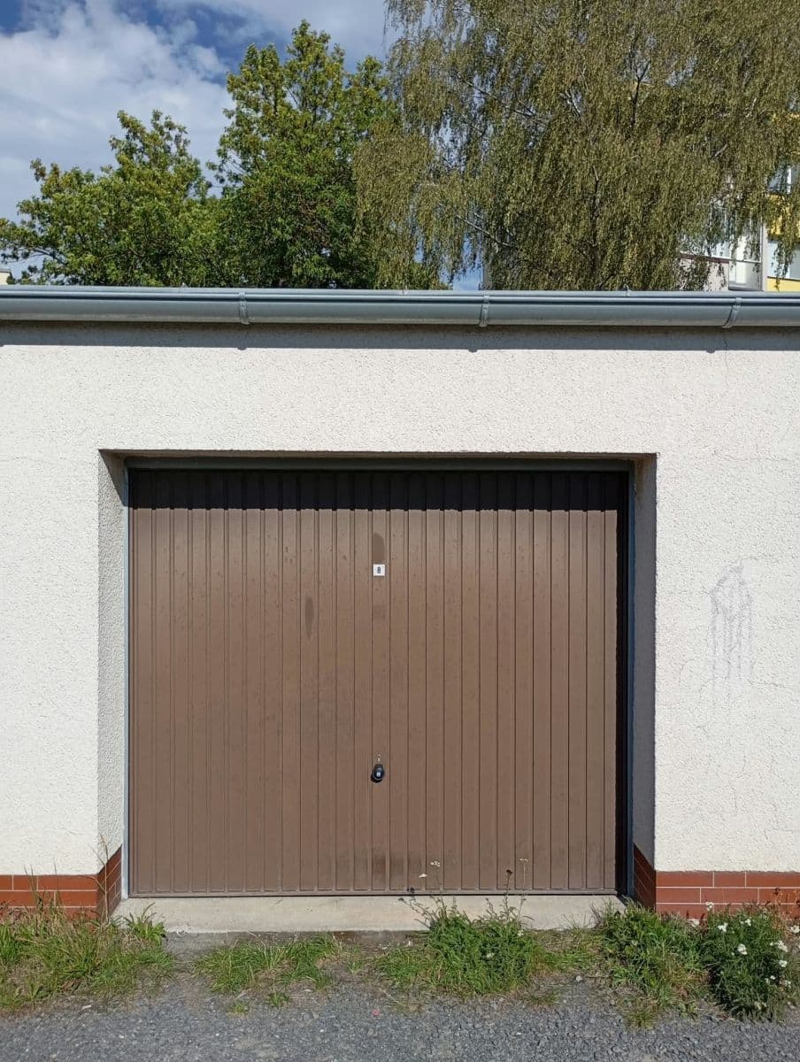 Prodej garáže 16 m², Pod Lipami, Hranice, Olomoucký kraj Prodej garáže 16 m², Pod Lipami, Hranice, Olomoucký kraj