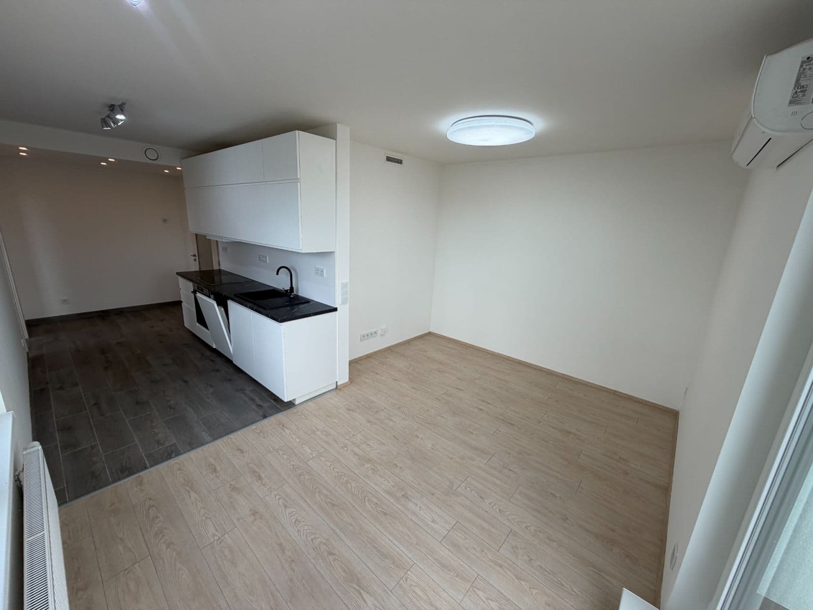 Pronájem bytu 2+kk 71 m², Františka Diviše, Praha, Praha Pronájem bytu 2+kk 71 m², Františka Diviše, Praha, Praha