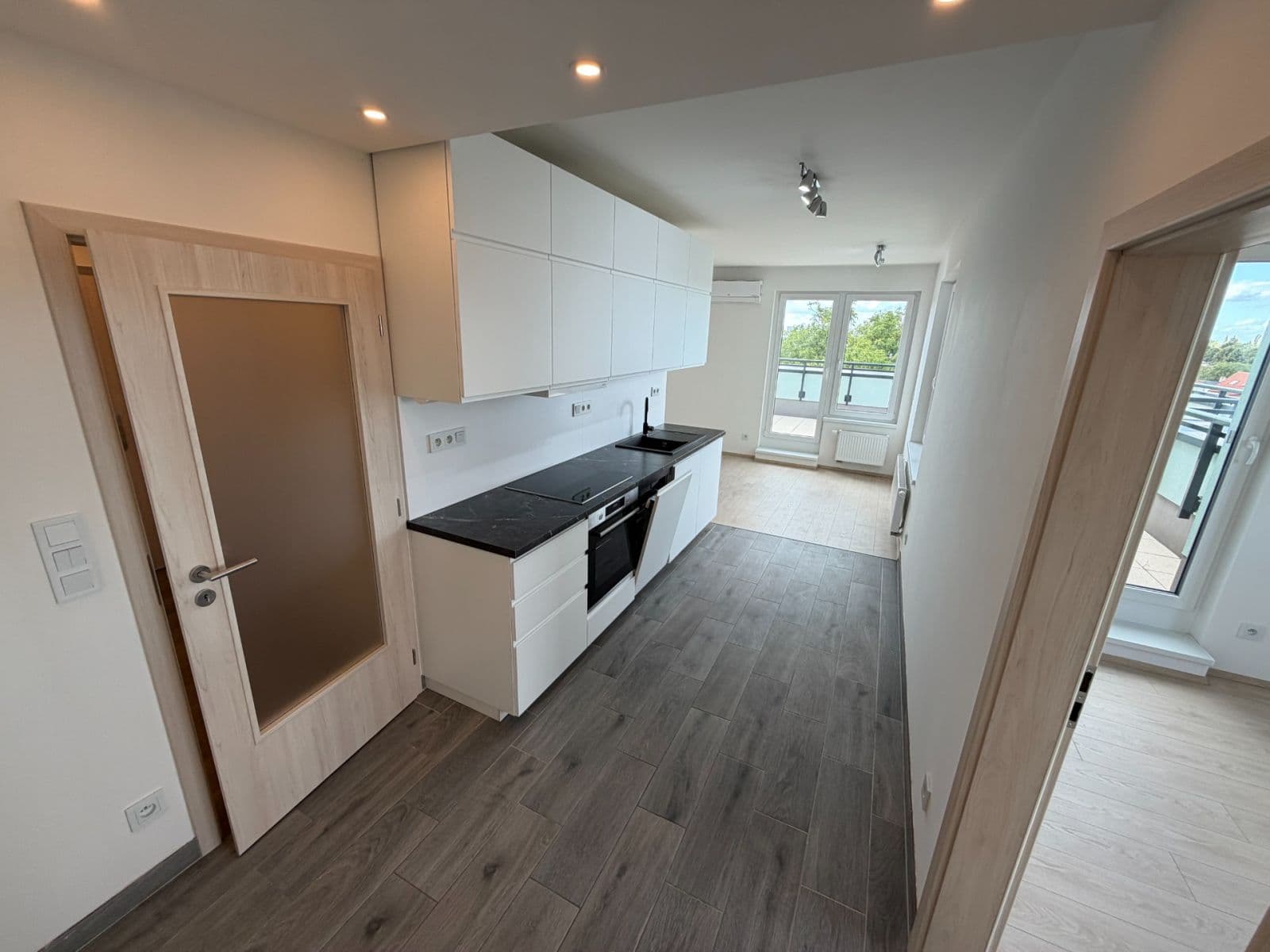 Pronájem bytu 2+kk 71 m², Františka Diviše, Praha, Praha Pronájem bytu 2+kk 71 m², Františka Diviše, Praha, Praha