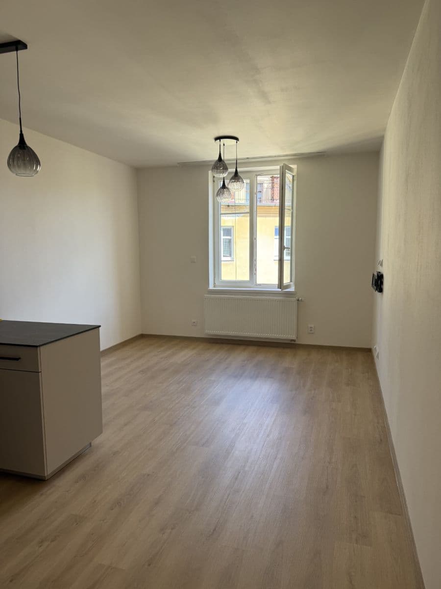 Pronájem bytu 2+kk 51 m², Vrchlického, Plzeň, Plzeňský kraj Pronájem bytu 2+kk 51 m², Vrchlického, Plzeň, Plzeňský kraj