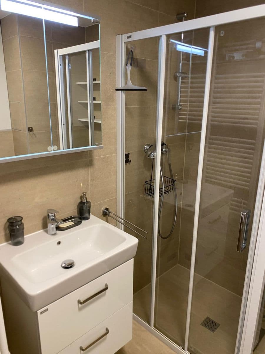 Pronájem bytu 1+kk 30 m², Kolbenova, Praha, Praha Pronájem bytu 1+kk 30 m², Kolbenova, Praha, Praha