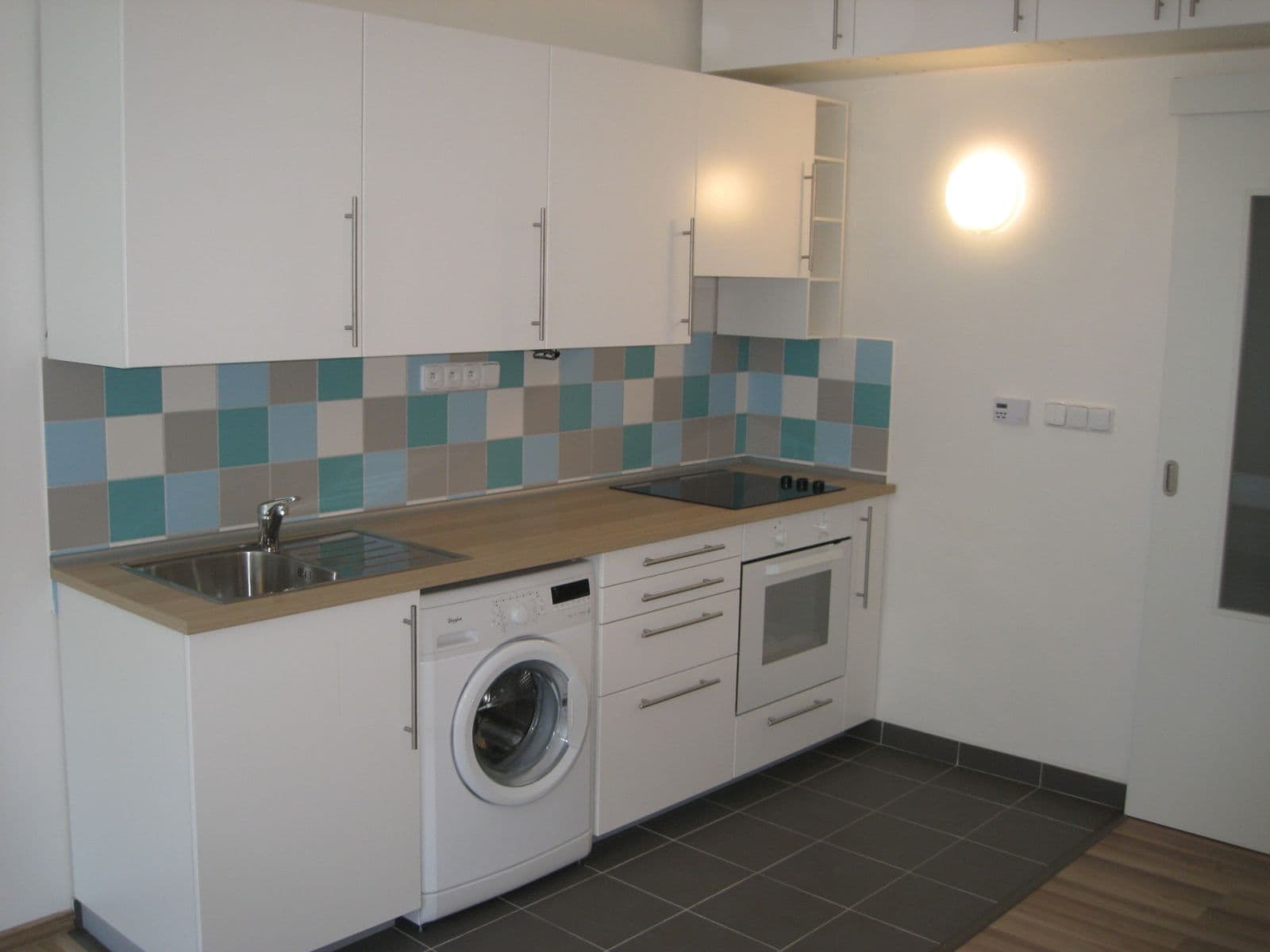 Pronájem bytu Garsoniéra 25 m², U Parního mlýna, Praha, Praha Pronájem bytu Garsoniéra 25 m², U Parního mlýna, Praha, Praha