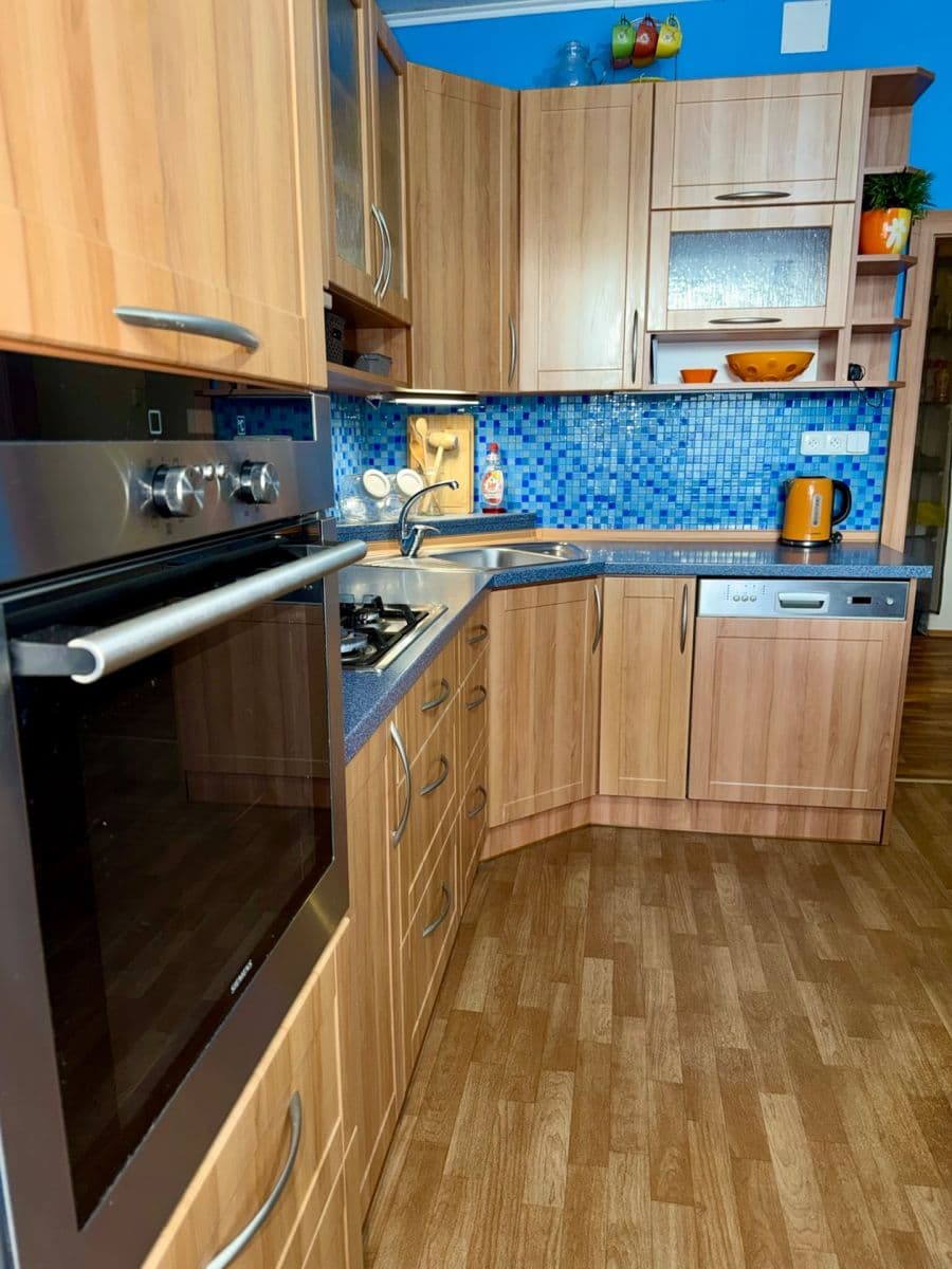 Prodej bytu 2+1 64 m², Karla Čapka, Sokolov, Karlovarský kraj Prodej bytu 2+1 64 m², Karla Čapka, Sokolov, Karlovarský kraj