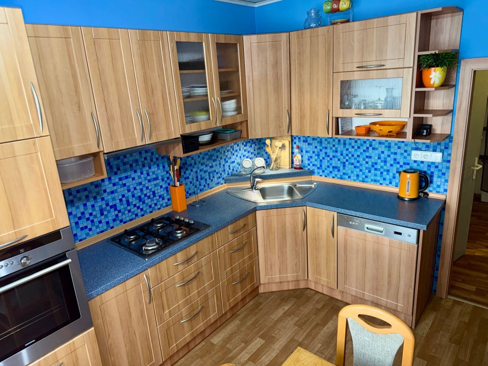 Prodej bytu 2+1 64 m², Karla Čapka, Sokolov, Karlovarský kraj Prodej bytu 2+1 64 m², Karla Čapka, Sokolov, Karlovarský kraj