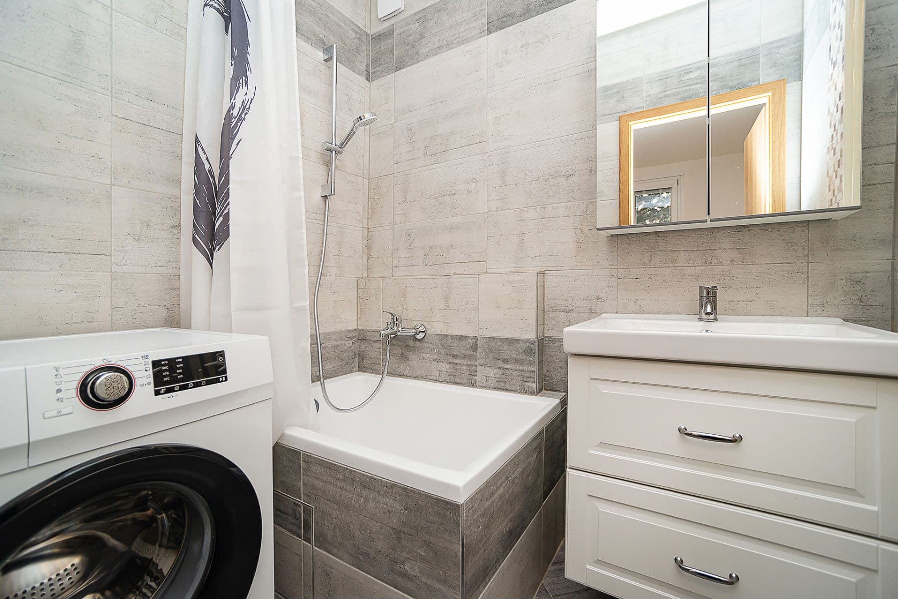Pronájem bytu 3+1 73 m², Vavřenova, Praha, Praha Pronájem bytu 3+1 73 m², Vavřenova, Praha, Praha