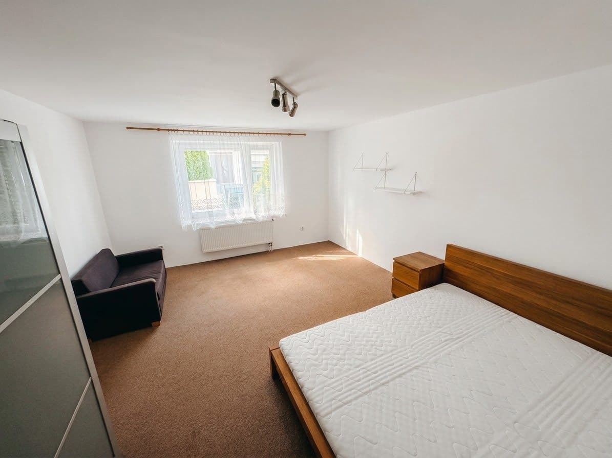Pronájem bytu 1+1 48 m², Pekařská, Lednice, Jihomoravský kraj Pronájem bytu 1+1 48 m², Pekařská, Lednice, Jihomoravský kraj