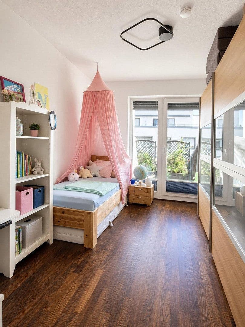 Prodej bytu 4+1 112 m², Eugen-Kaufmann-Straße 12, Frankfurt, Hessen Prodej bytu 4+1 112 m², Eugen-Kaufmann-Straße 12, Frankfurt, Hessen