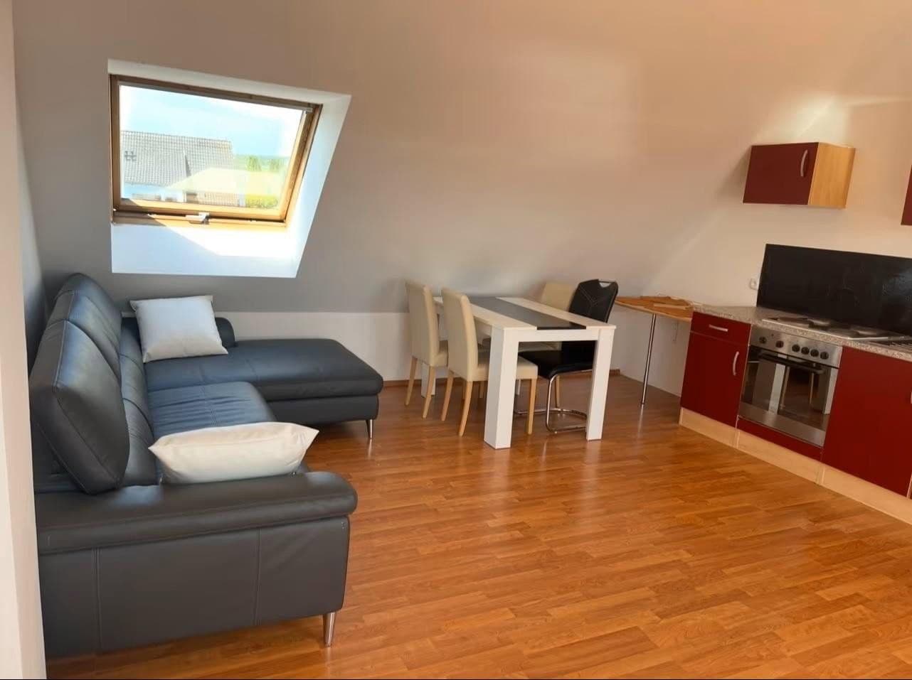 Prodej bytu 5+1 118 m², Polch, Porýní-Falc Prodej bytu 5+1 118 m², Polch, Porýní-Falc