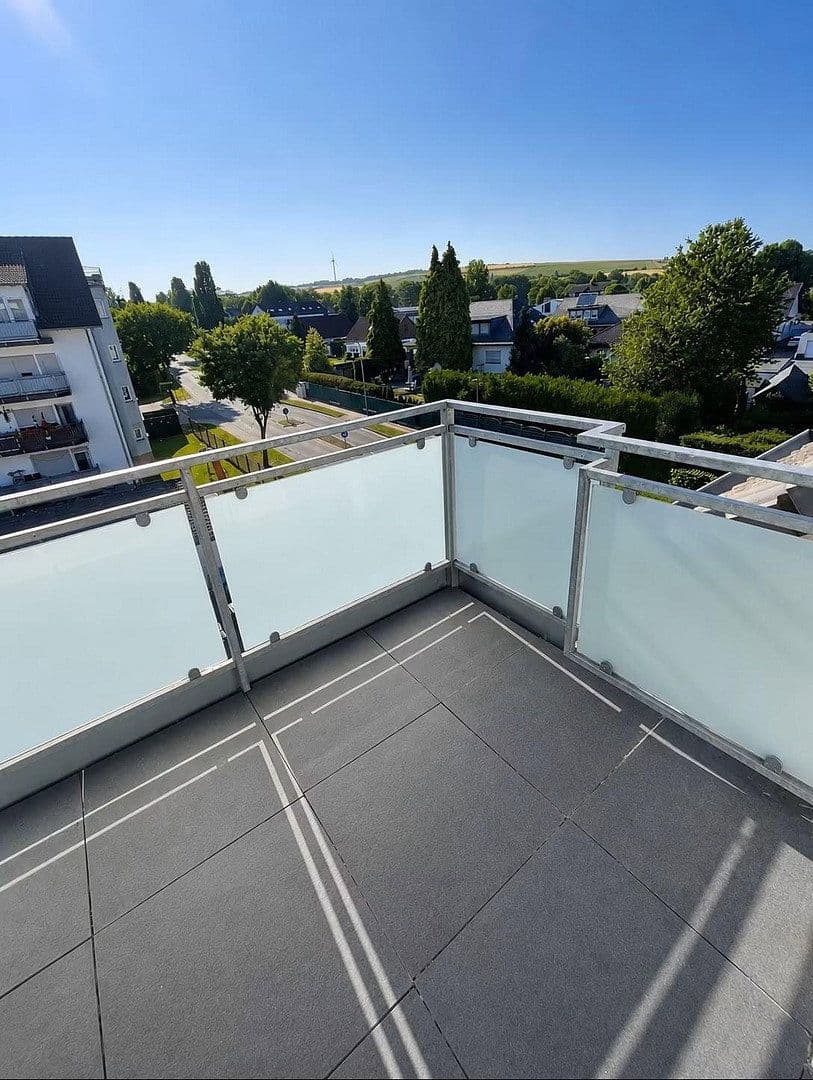 Prodej bytu 5+1 118 m², Polch, Porýní-Falc Prodej bytu 5+1 118 m², Polch, Porýní-Falc