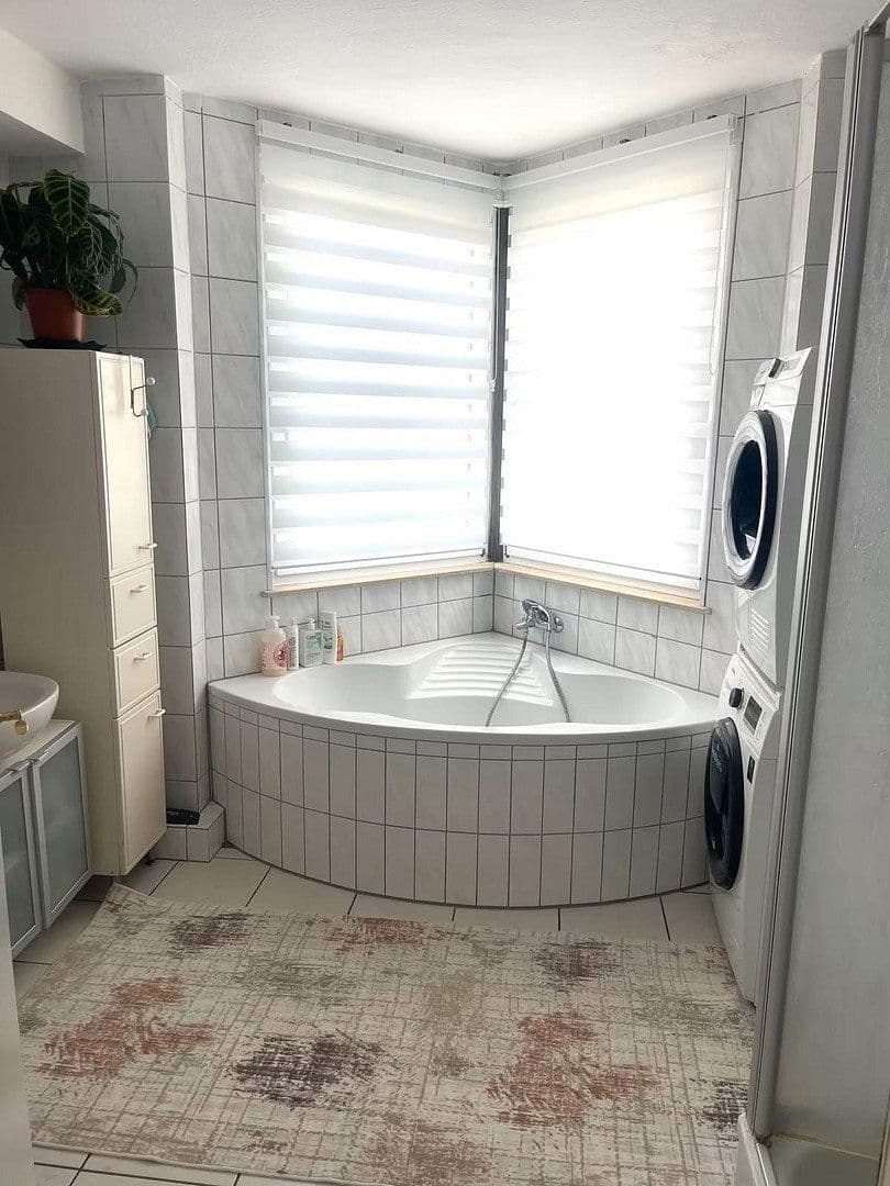 Prodej bytu 5+1 118 m², Polch, Porýní-Falc Prodej bytu 5+1 118 m², Polch, Porýní-Falc