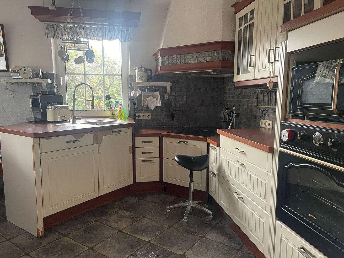Prodej domu 200 m², pozemek 1.600 m², Halver, Severní Porýní-Vestfálsko Prodej domu 200 m², pozemek 1.600 m², Halver, Severní Porýní-Vestfálsko