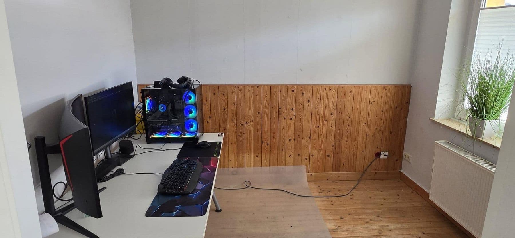 Prodej domu 200 m², pozemek 1.600 m², Halver, Severní Porýní-Vestfálsko Prodej domu 200 m², pozemek 1.600 m², Halver, Severní Porýní-Vestfálsko
