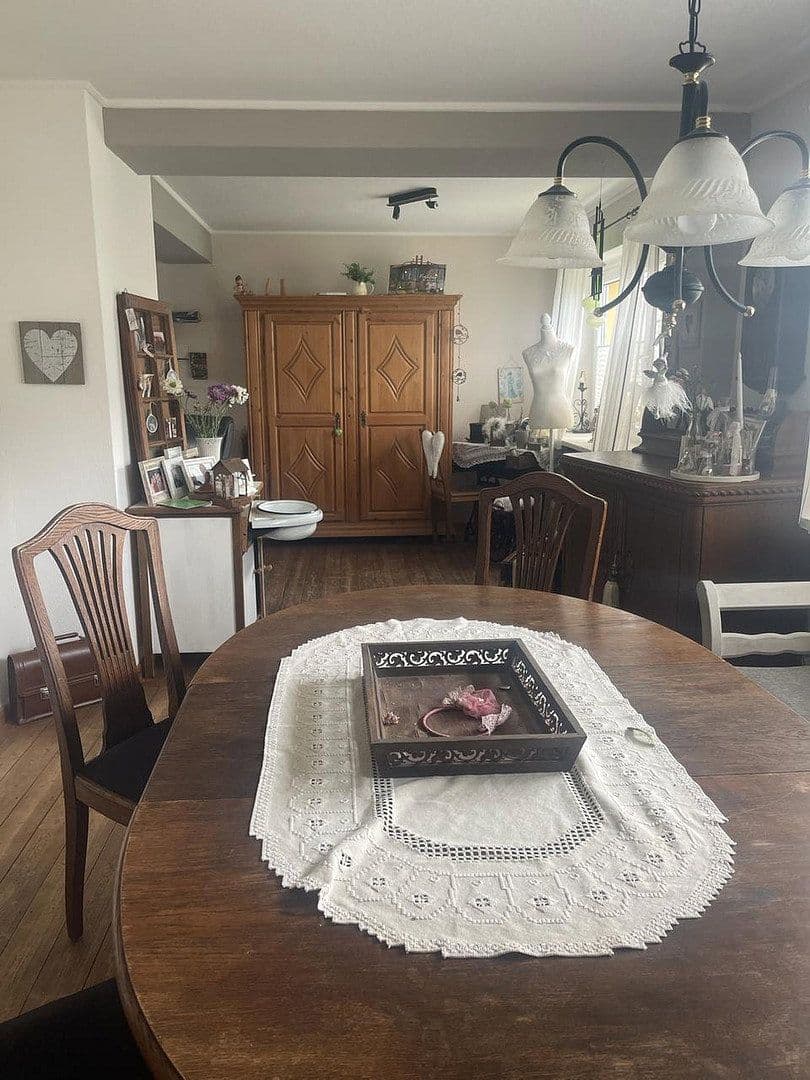 Prodej domu 200 m², pozemek 1.600 m², Halver, Severní Porýní-Vestfálsko Prodej domu 200 m², pozemek 1.600 m², Halver, Severní Porýní-Vestfálsko