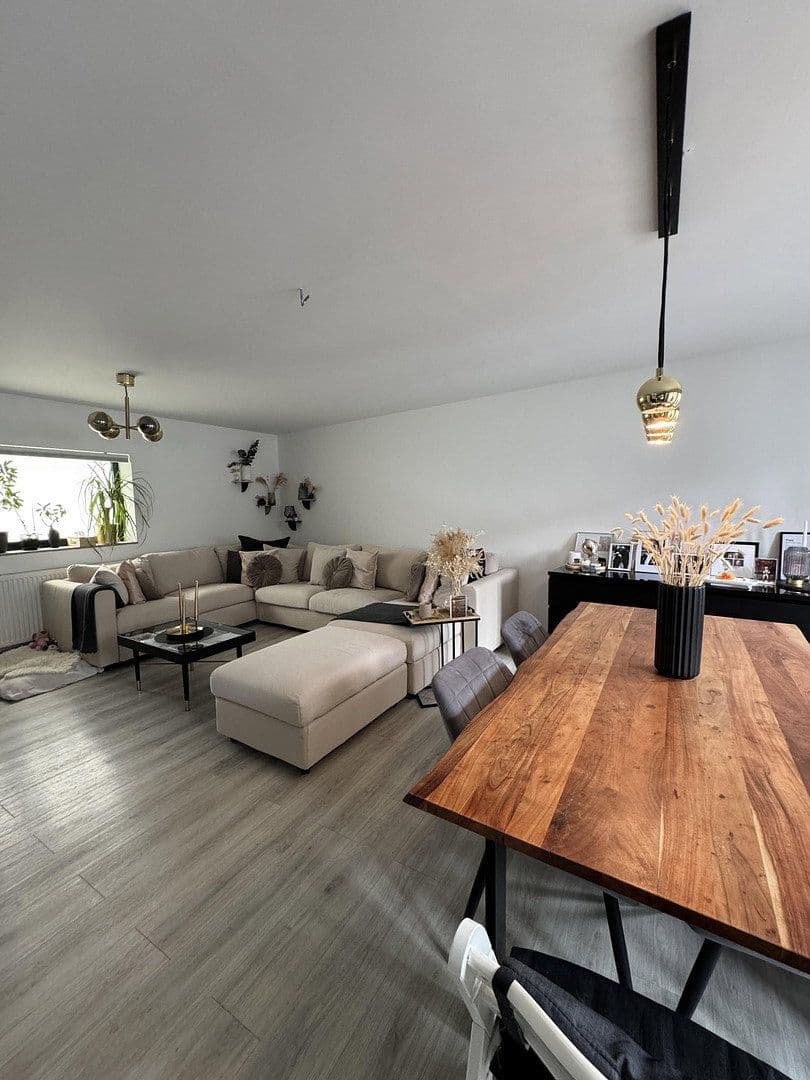 Prodej bytu 4+1 109 m², Cadolzburg, Bavorsko Prodej bytu 4+1 109 m², Cadolzburg, Bavorsko