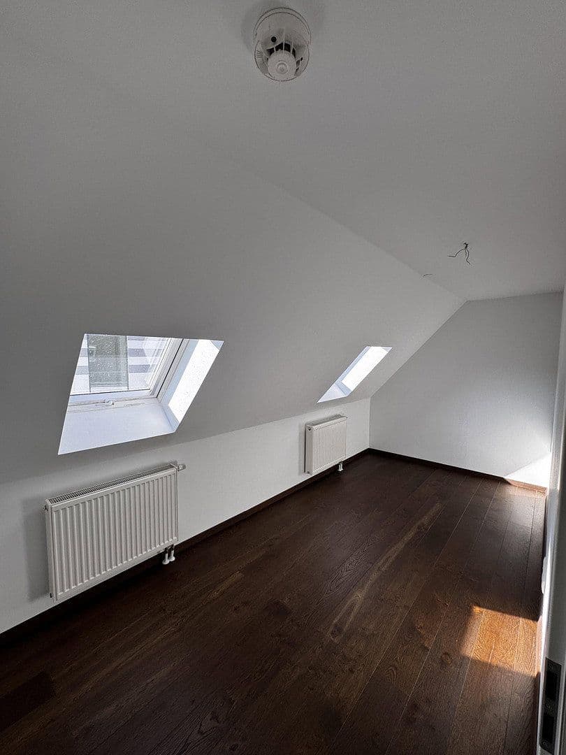 Prodej bytu 4+1 109 m², Cadolzburg, Bavorsko Prodej bytu 4+1 109 m², Cadolzburg, Bavorsko