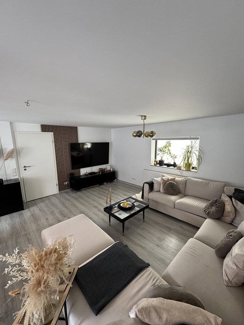 Prodej bytu 4+1 109 m², Cadolzburg, Bavorsko Prodej bytu 4+1 109 m², Cadolzburg, Bavorsko