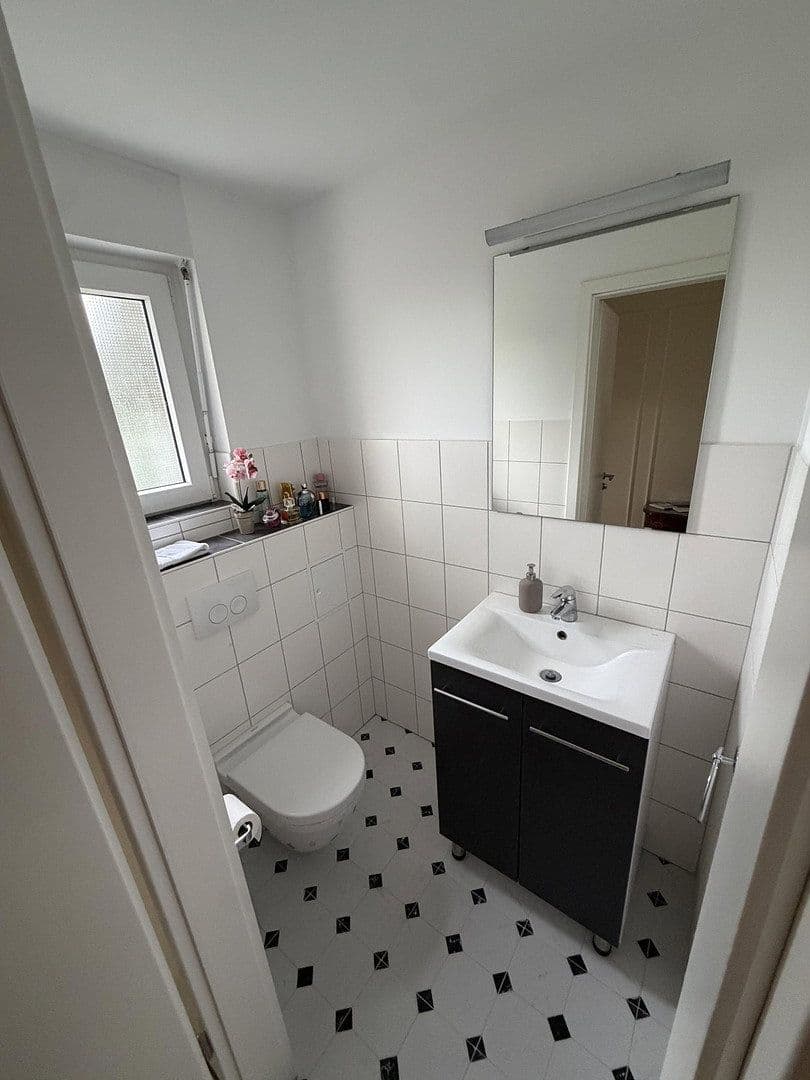 Prodej domu 140 m², pozemek 252 m², Eschbach, Bádensko-Württembersko Prodej domu 140 m², pozemek 252 m², Eschbach, Bádensko-Württembersko