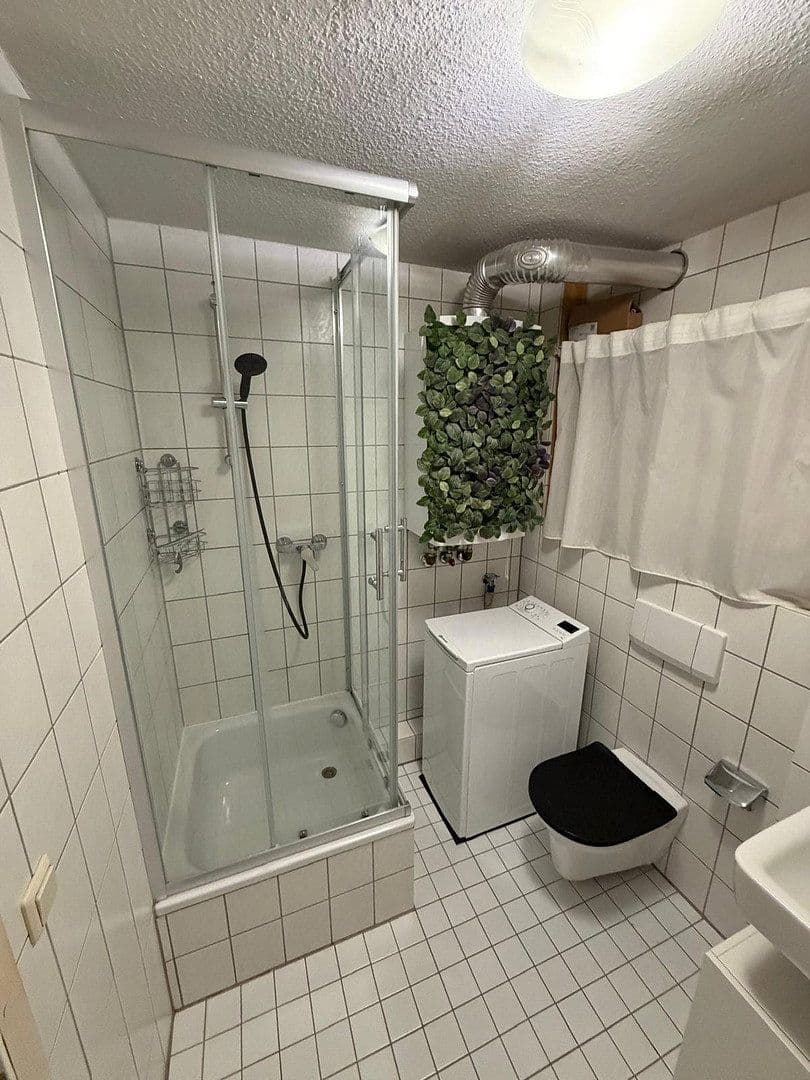 Pronájem bytu 2+1 48 m², Köln, Severní Porýní-Vestfálsko Pronájem bytu 2+1 48 m², Köln, Severní Porýní-Vestfálsko