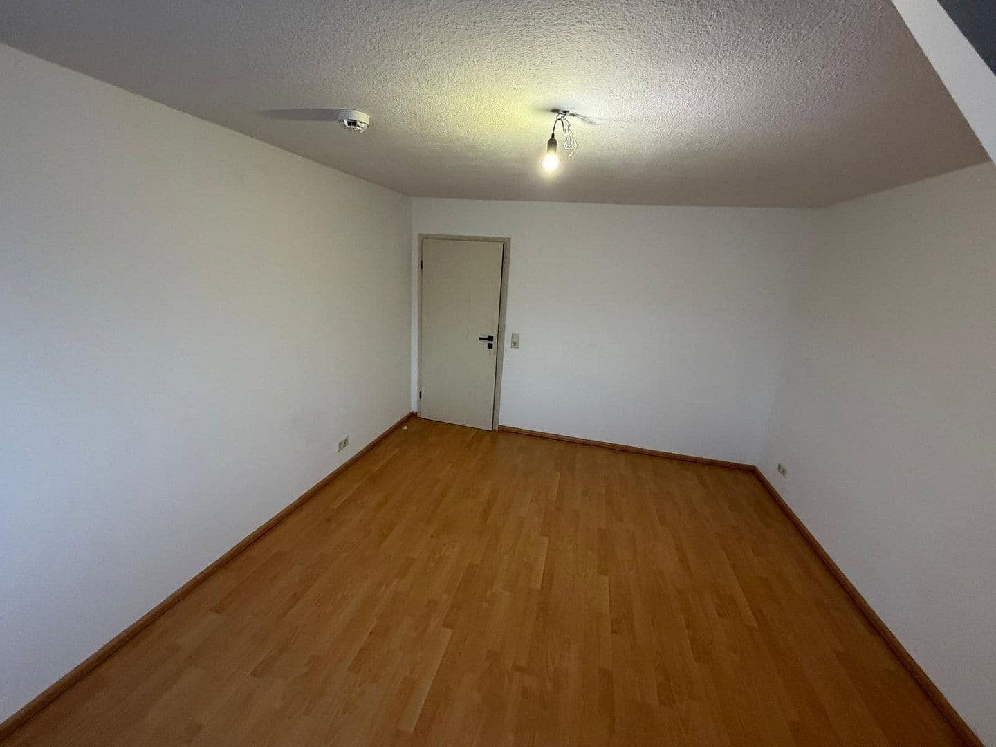Pronájem bytu 2+1 48 m², Köln, Severní Porýní-Vestfálsko Pronájem bytu 2+1 48 m², Köln, Severní Porýní-Vestfálsko