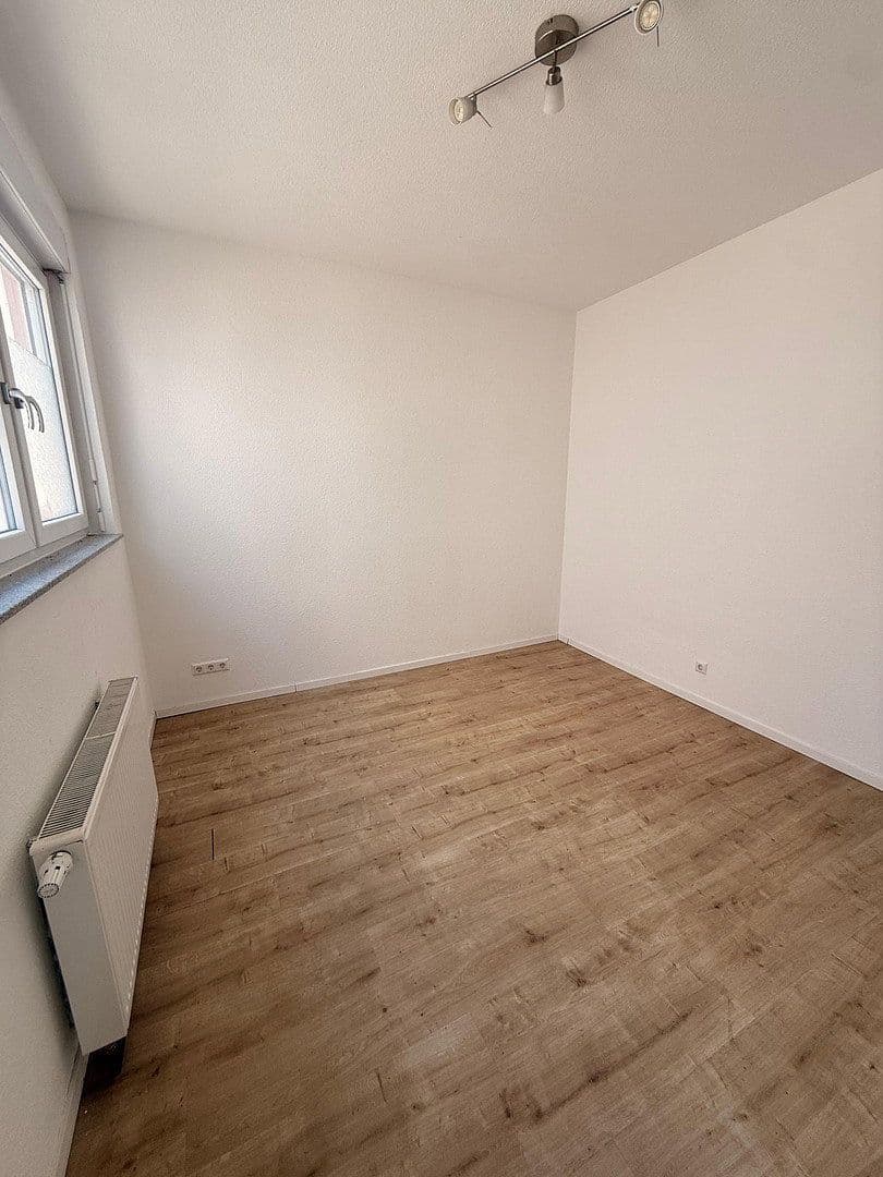 Pronájem bytu 3+1 65 m², Schwibbogengasse 3, Heilbronn, Bádensko-Württembersko Pronájem bytu 3+1 65 m², Schwibbogengasse 3, Heilbronn, Bádensko-Württembersko