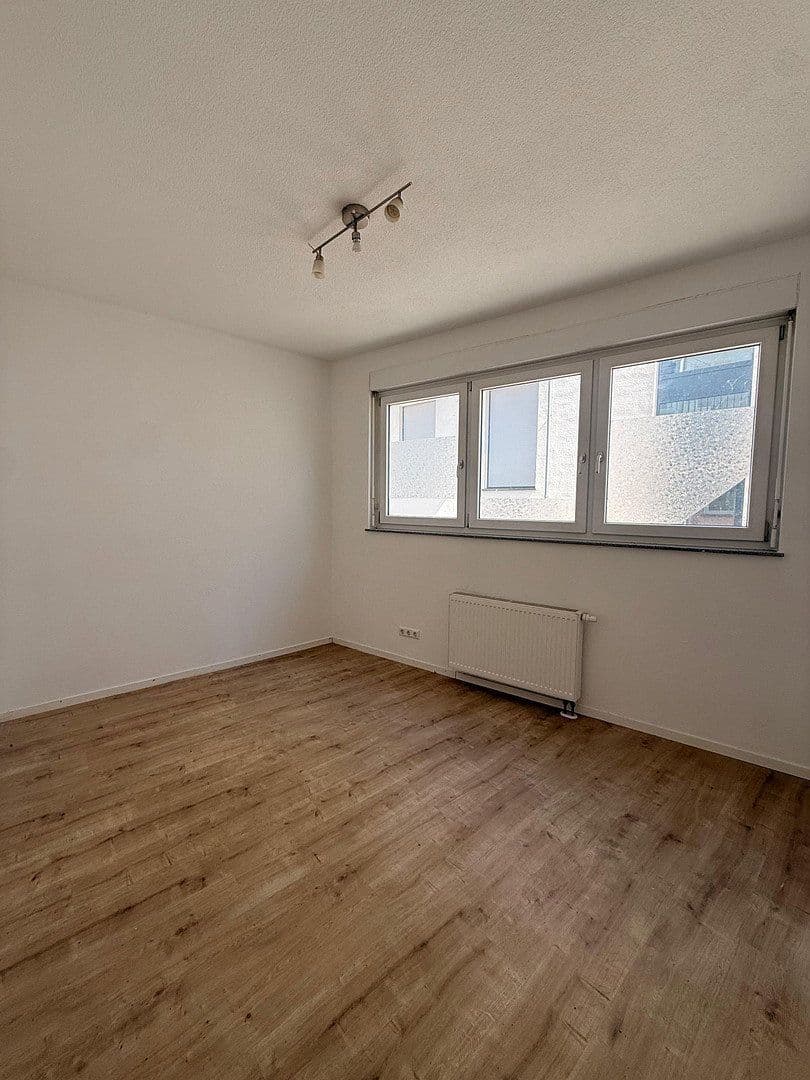 Pronájem bytu 3+1 65 m², Schwibbogengasse 3, Heilbronn, Bádensko-Württembersko Pronájem bytu 3+1 65 m², Schwibbogengasse 3, Heilbronn, Bádensko-Württembersko