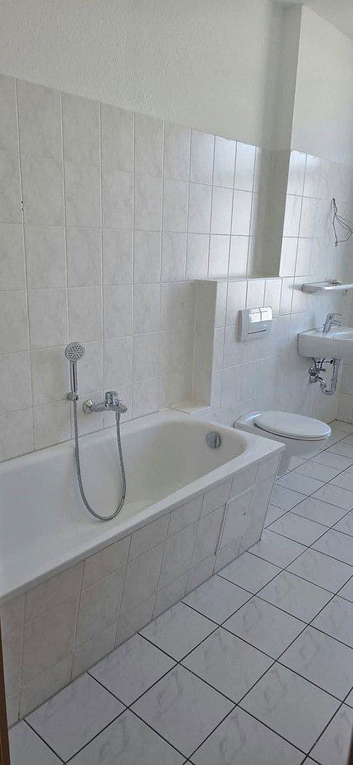 Pronájem bytu 3+1 75 m², Braunschweiger Straße 74, Magdeburg, Sasko-Anhaltsko Pronájem bytu 3+1 75 m², Braunschweiger Straße 74, Magdeburg, Sasko-Anhaltsko