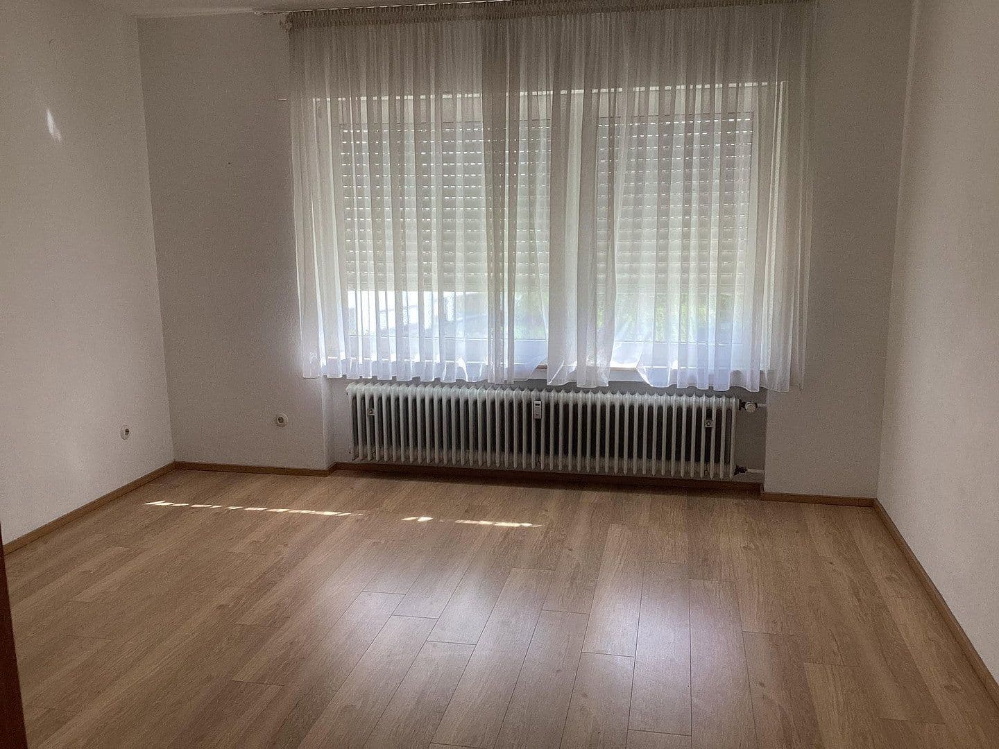 Pronájem bytu 3+1 104 m², Rheinbreitbach, Porýní-Falc Pronájem bytu 3+1 104 m², Rheinbreitbach, Porýní-Falc