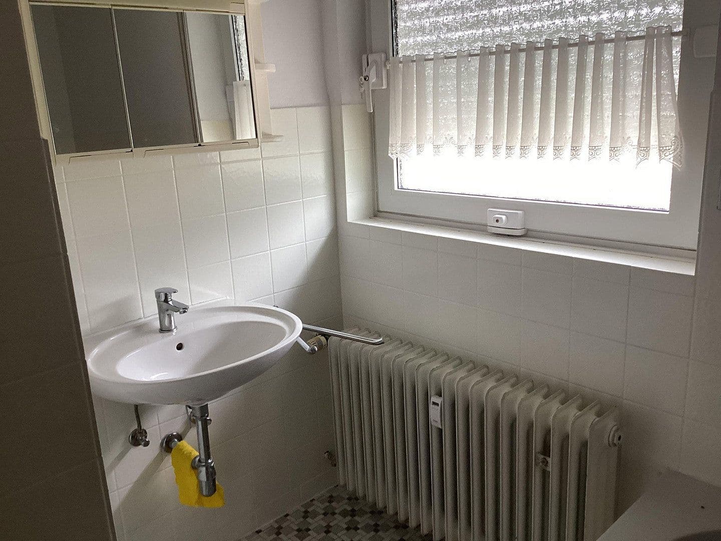 Pronájem bytu 3+1 104 m², Rheinbreitbach, Porýní-Falc Pronájem bytu 3+1 104 m², Rheinbreitbach, Porýní-Falc
