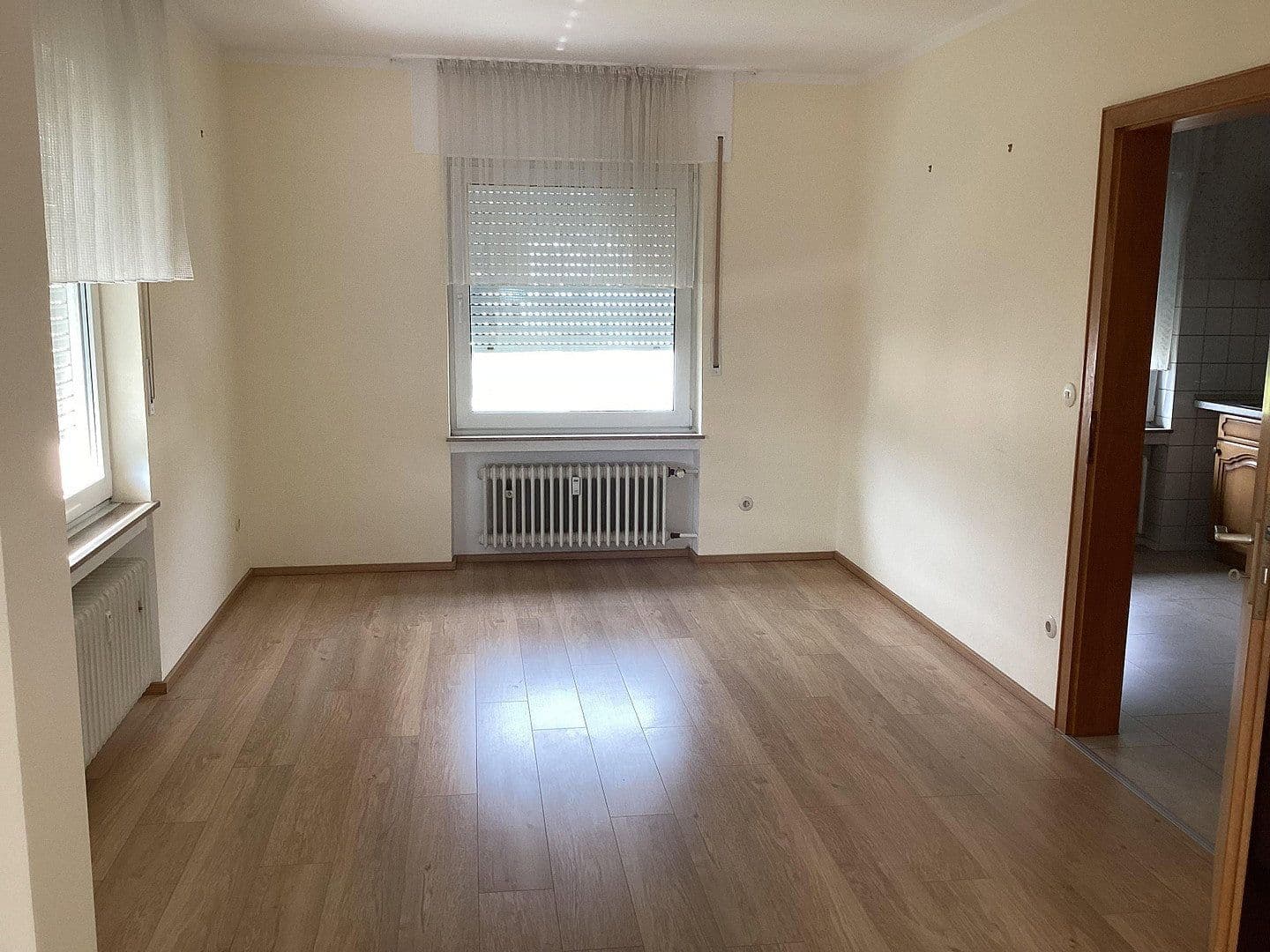 Pronájem bytu 3+1 104 m², Rheinbreitbach, Porýní-Falc Pronájem bytu 3+1 104 m², Rheinbreitbach, Porýní-Falc