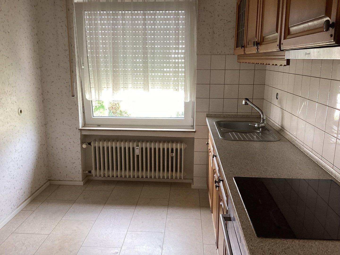 Pronájem bytu 3+1 104 m², Rheinbreitbach, Porýní-Falc Pronájem bytu 3+1 104 m², Rheinbreitbach, Porýní-Falc