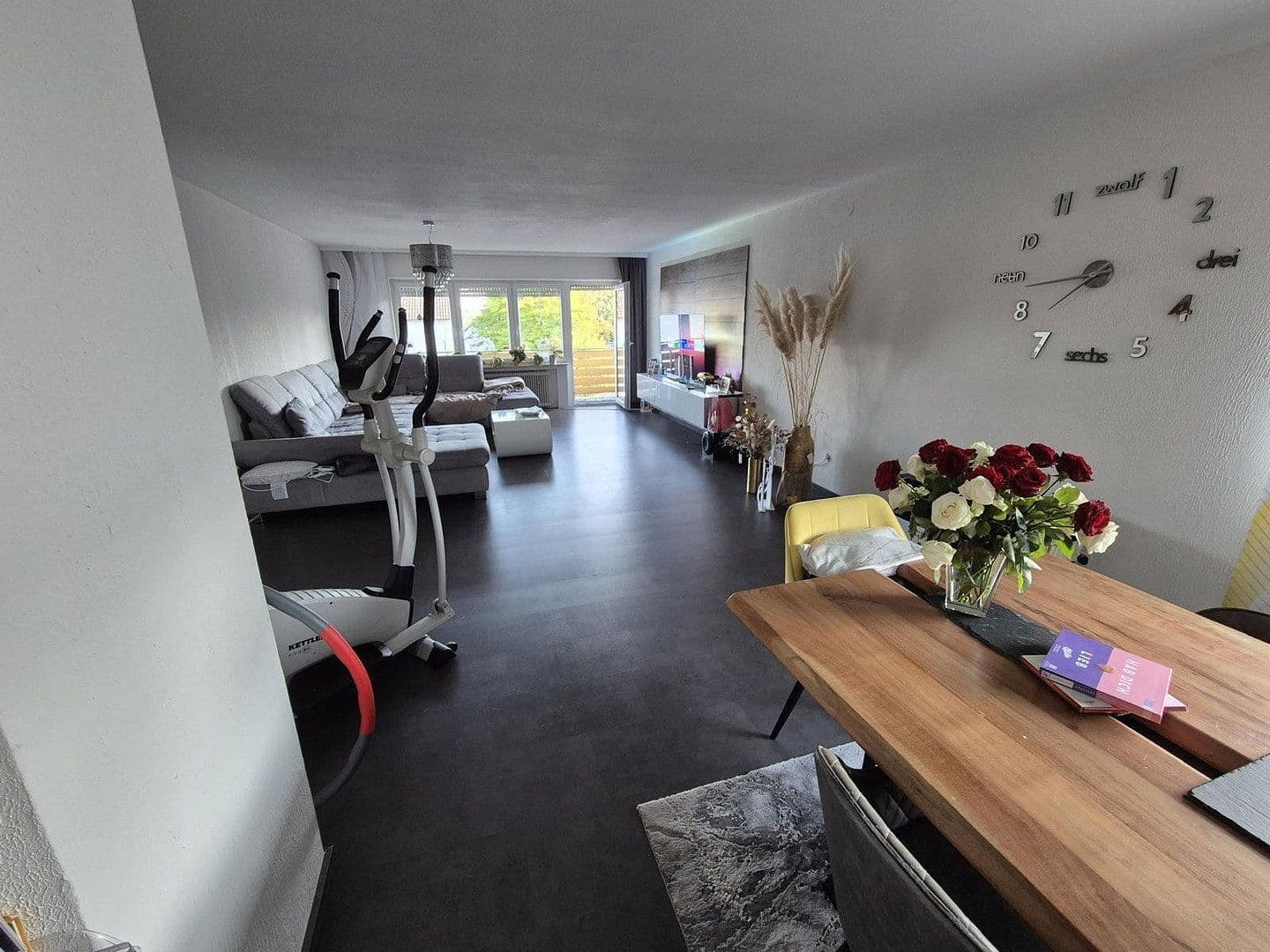 Prodej domu 405 m², pozemek 770 m², Kirchhain, Hessen Prodej domu 405 m², pozemek 770 m², Kirchhain, Hessen