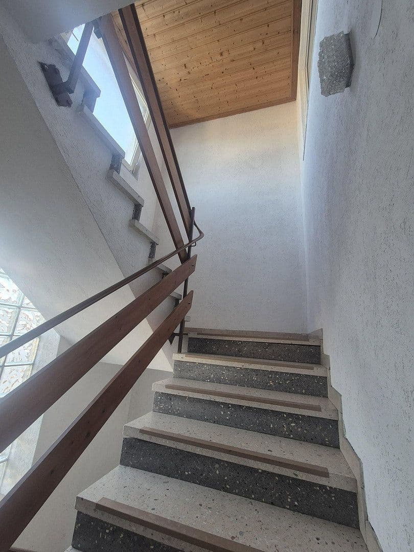 Prodej domu 405 m², pozemek 770 m², Kirchhain, Hessen Prodej domu 405 m², pozemek 770 m², Kirchhain, Hessen