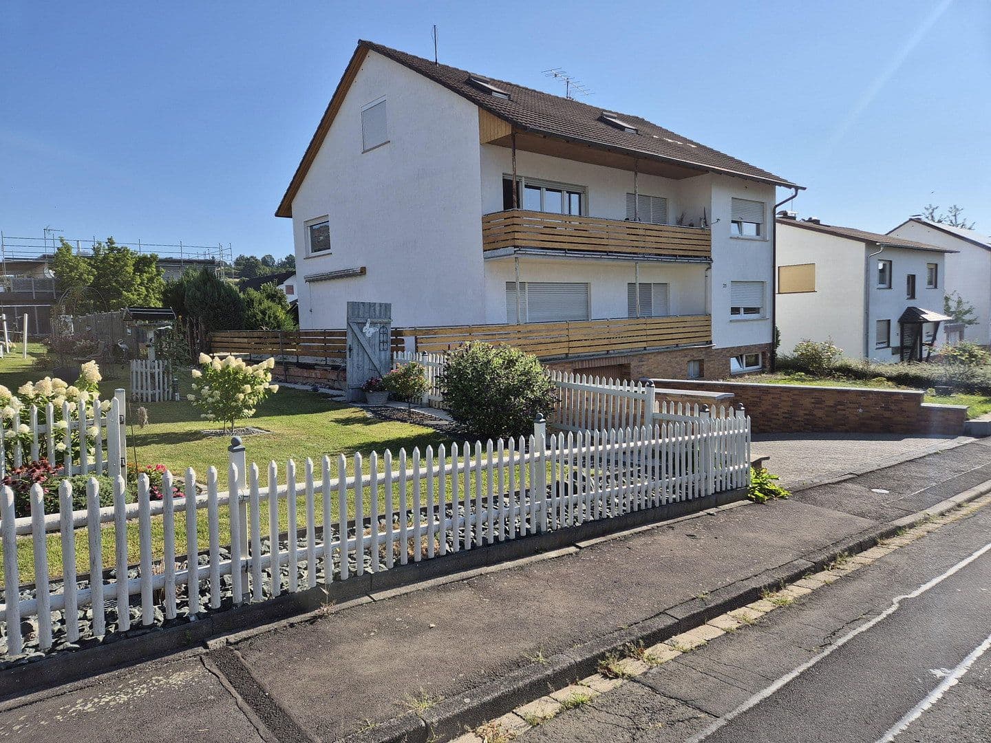 Prodej domu 405 m², pozemek 770 m², Kirchhain, Hessen Prodej domu 405 m², pozemek 770 m², Kirchhain, Hessen