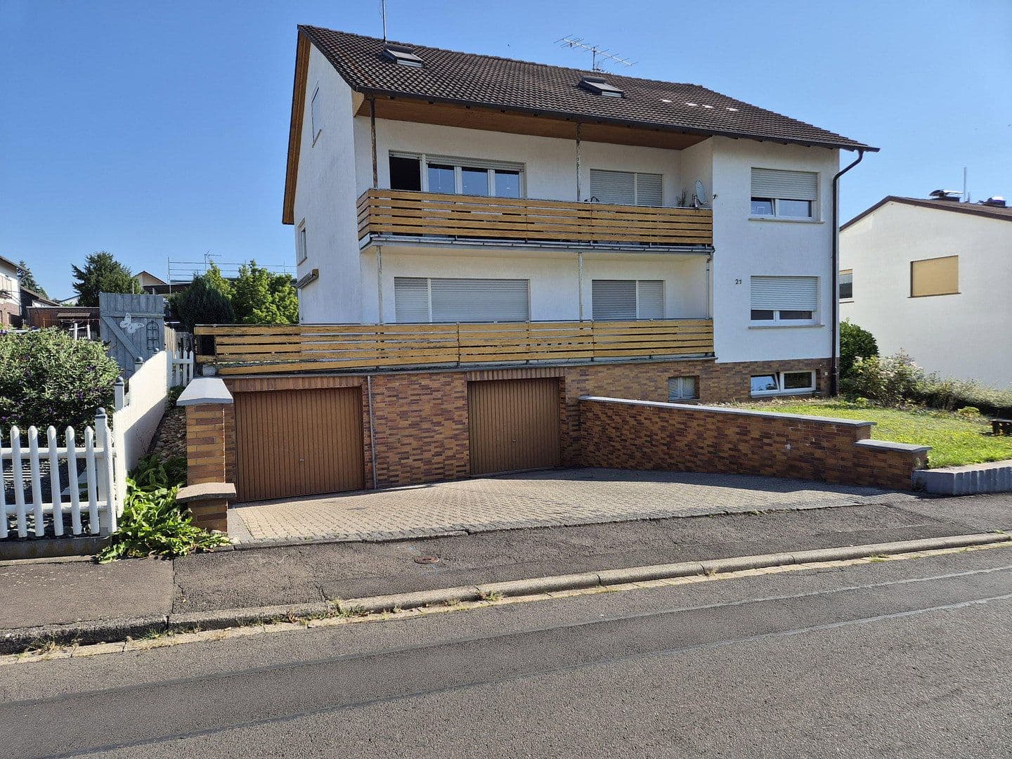 Prodej domu 405 m², pozemek 770 m², Kirchhain, Hessen Prodej domu 405 m², pozemek 770 m², Kirchhain, Hessen