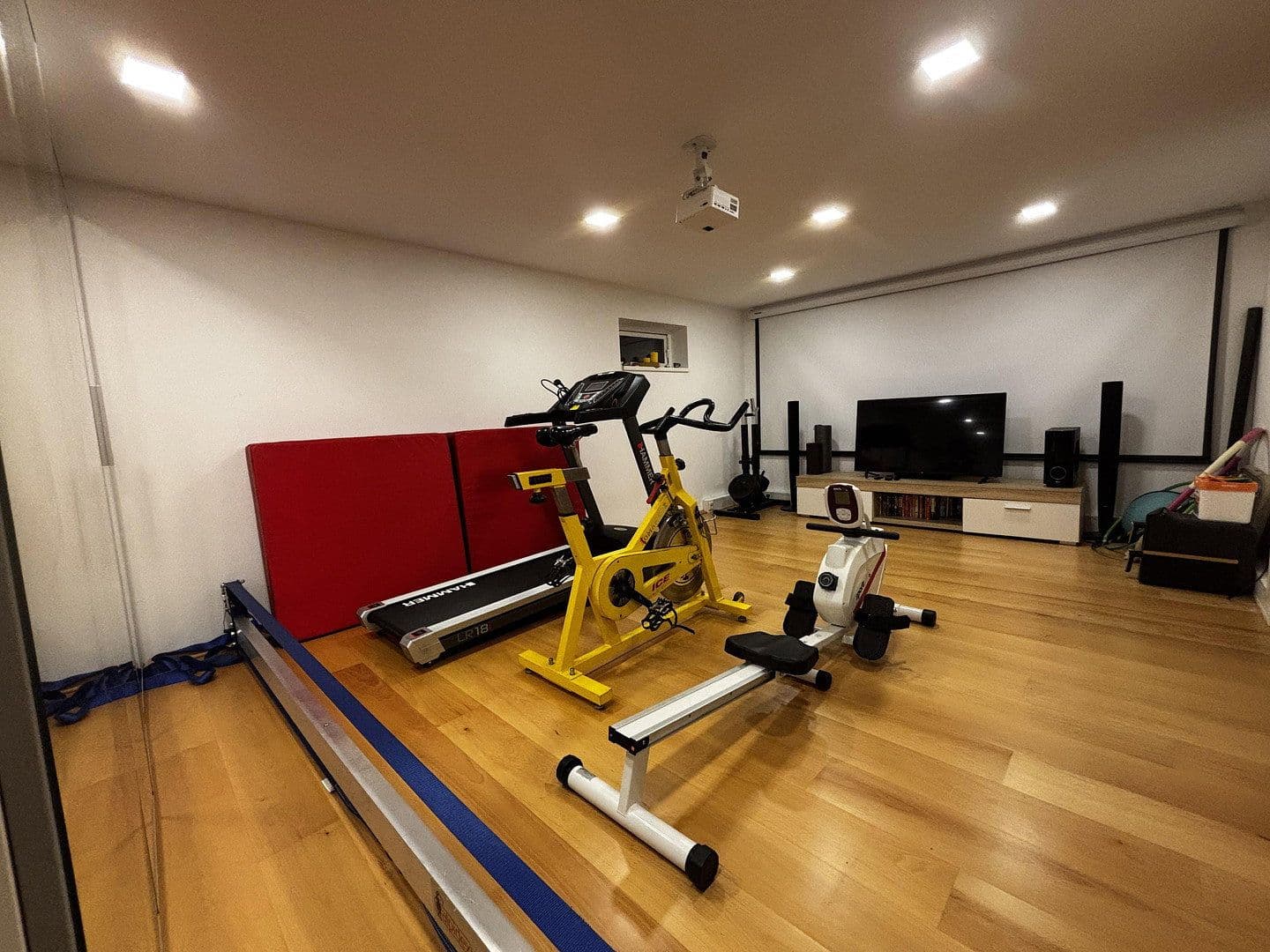 Prodej domu 144 m², pozemek 195 m², Moers, Severní Porýní-Vestfálsko Prodej domu 144 m², pozemek 195 m², Moers, Severní Porýní-Vestfálsko