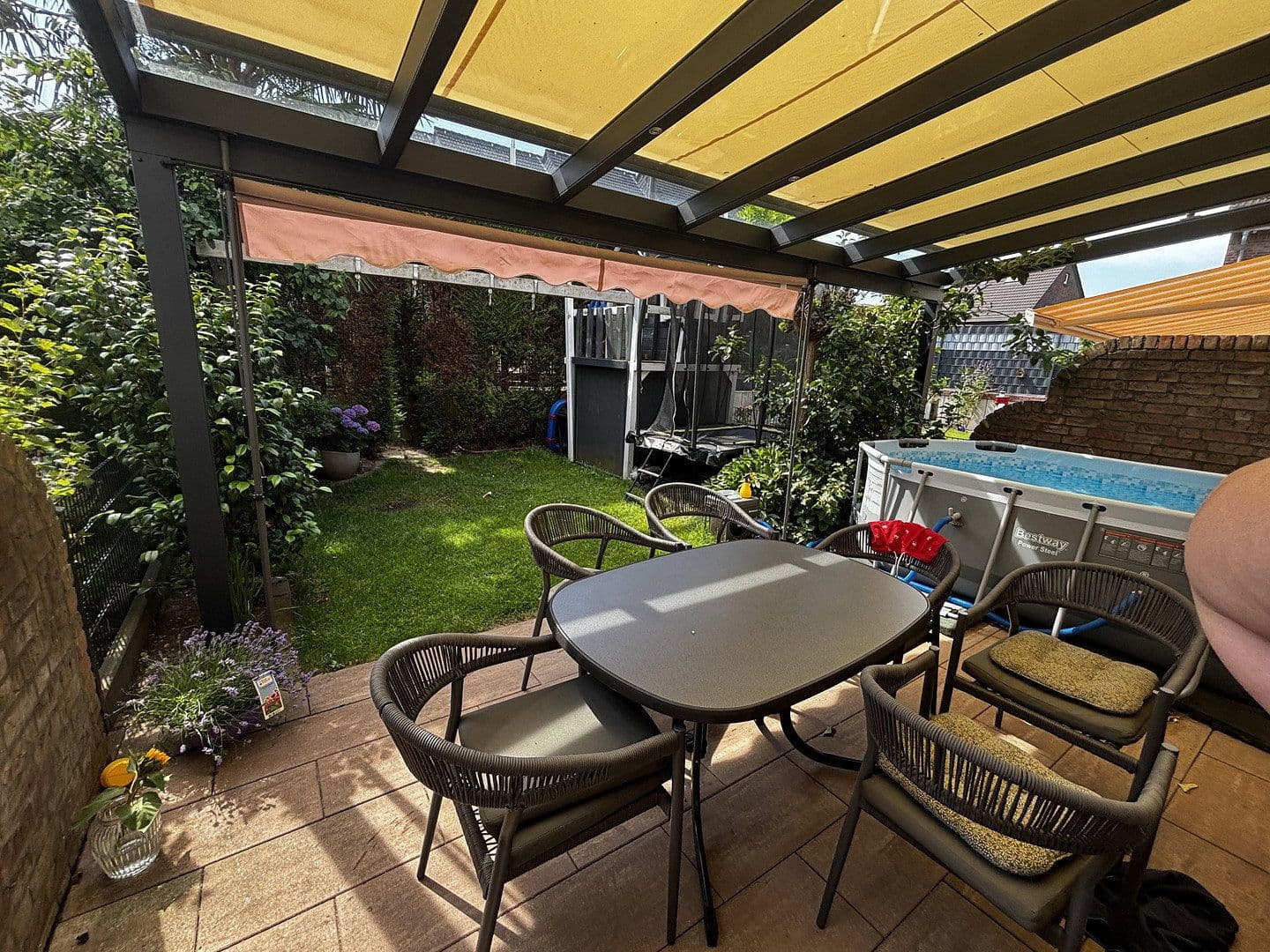 Prodej domu 144 m², pozemek 195 m², Moers, Severní Porýní-Vestfálsko Prodej domu 144 m², pozemek 195 m², Moers, Severní Porýní-Vestfálsko