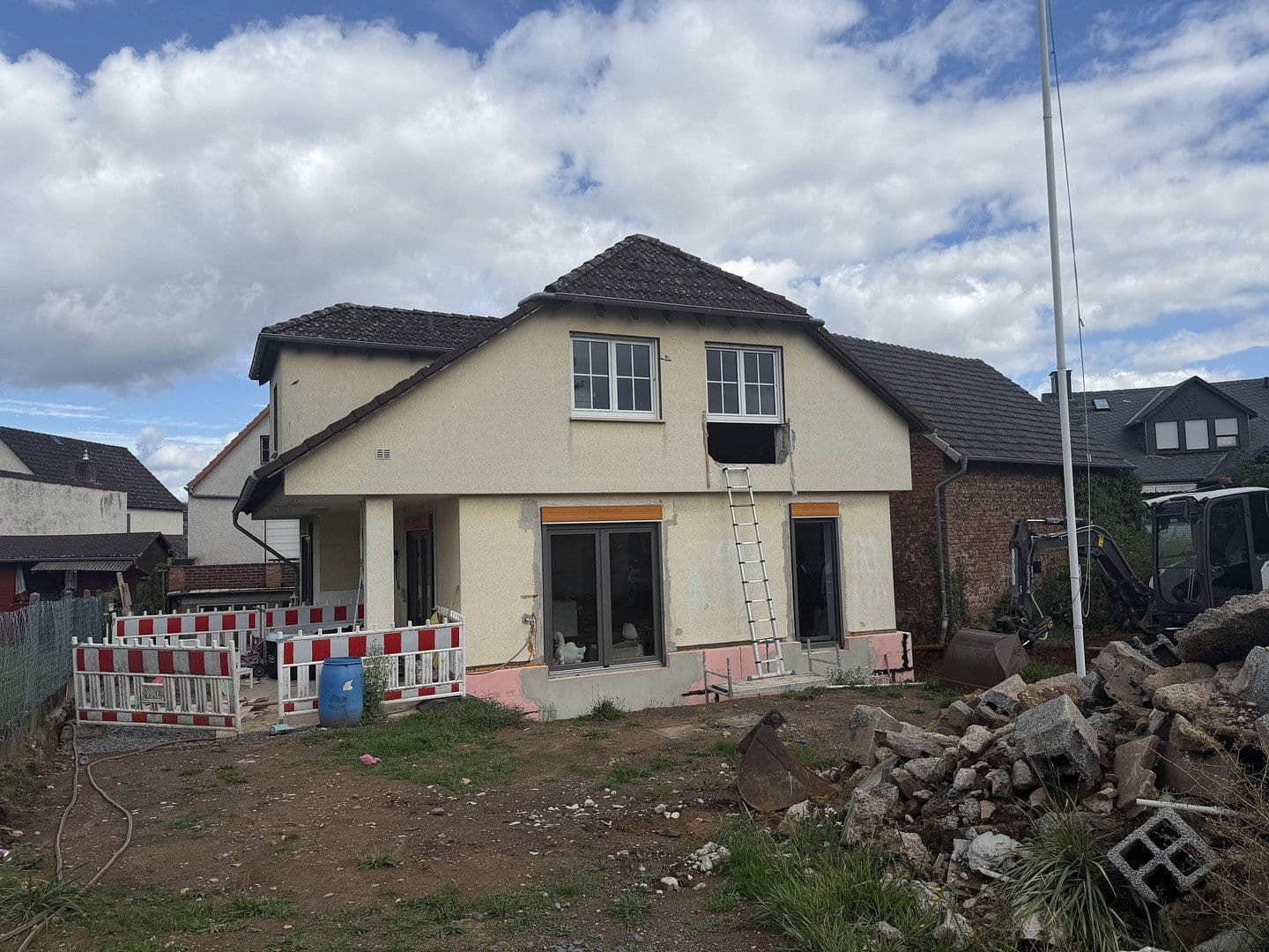 Prodej domu 139 m², pozemek 686 m², Wettenberg, Hessen Prodej domu 139 m², pozemek 686 m², Wettenberg, Hessen